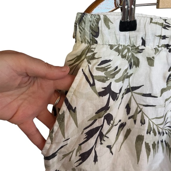 C&C California 100% Linen Green and White Leaf Print Women's Shorts Tropical - Picture 3 of 9